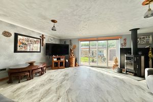 Lounge- click for photo gallery